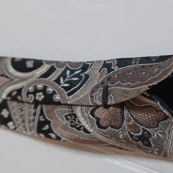 GEOFFREY BEENE MEN'S 100% SILK. - Picture 5 of 9